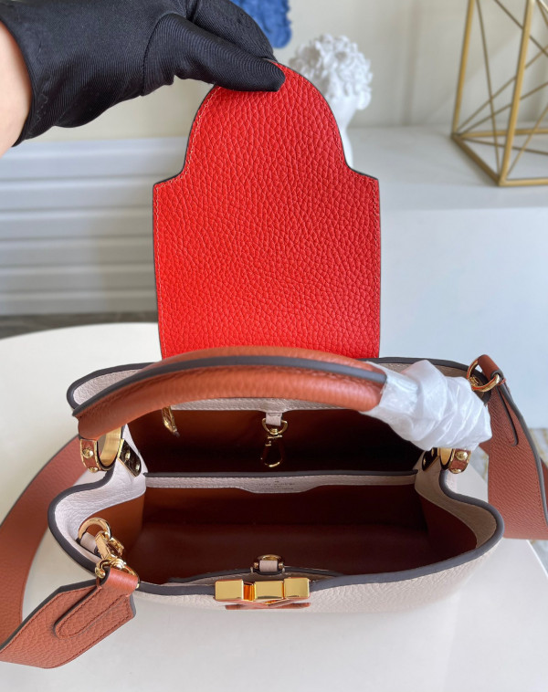 l**is V*t*n capucines bb