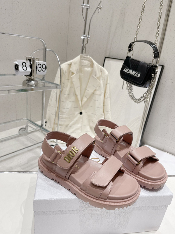 D*oract sandal