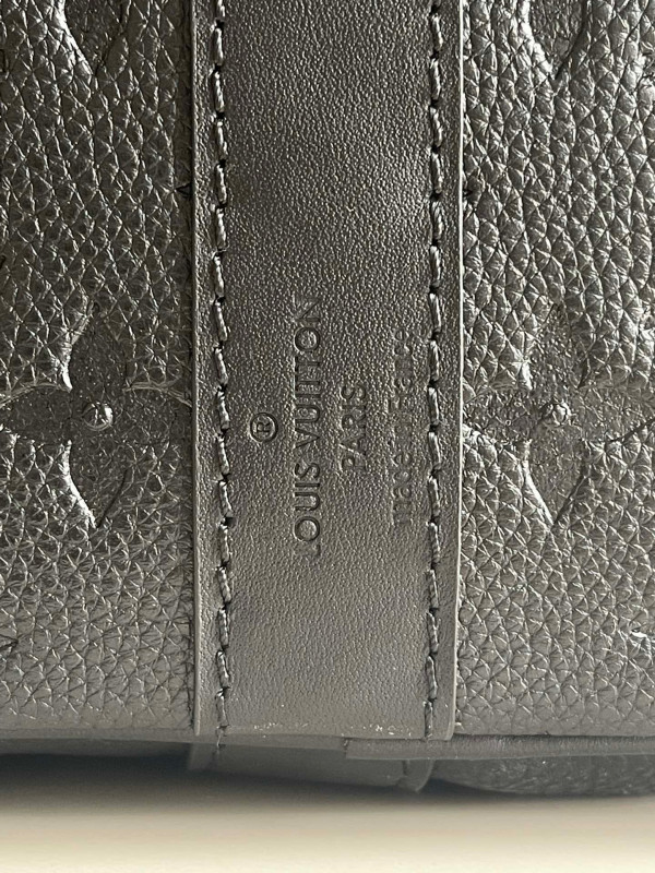 l**is V*t*n keepall bandouliÈre 45