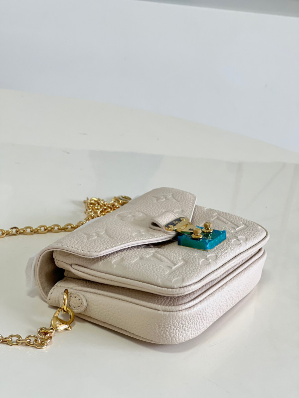 l**is V*t*n micro metis