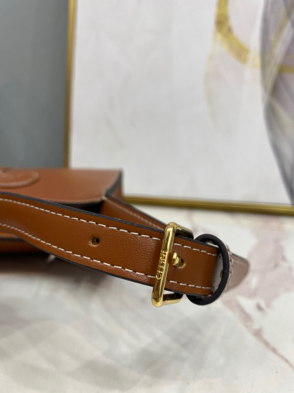 Ce**e shoulder bag cuir triomphe