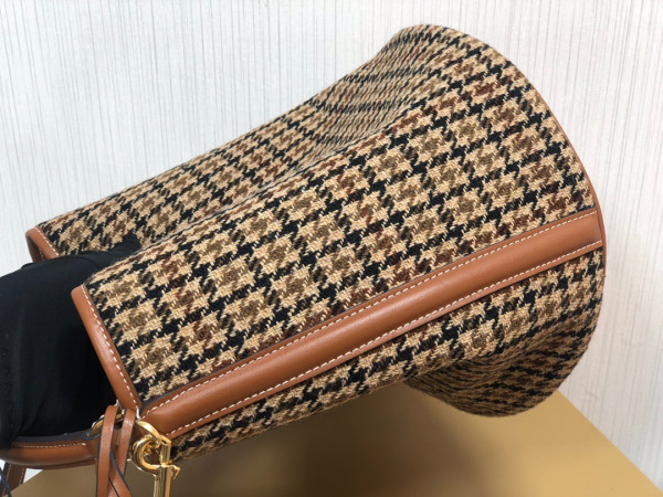 Ce**e teen bucket 16