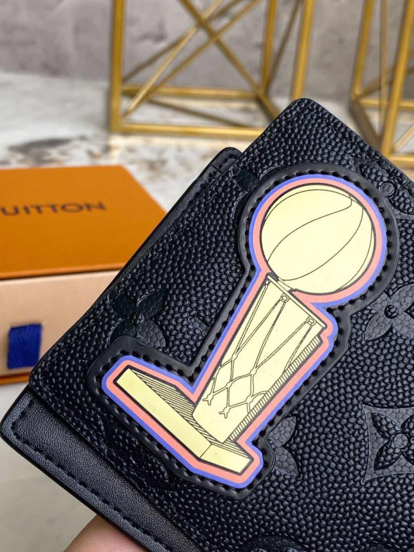 l**is V*t*n lvxnba multiple wallet