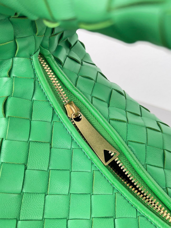 Bo*te*ga ve*ne*ta teen jodie