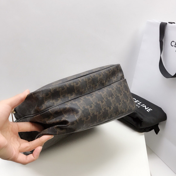 Ce**e large pocket messenger bag in triomphe canvas and calfskin