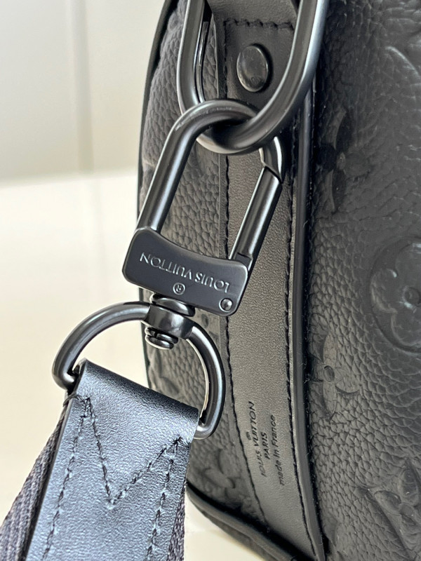 l**is V*t*n keepall bandouliÈre 25