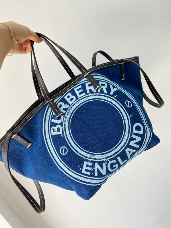 B**rry beach tote
