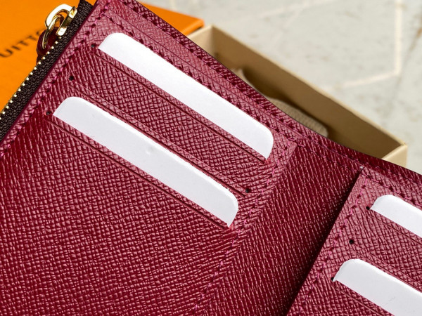 l**is V*t*n victorine wallet