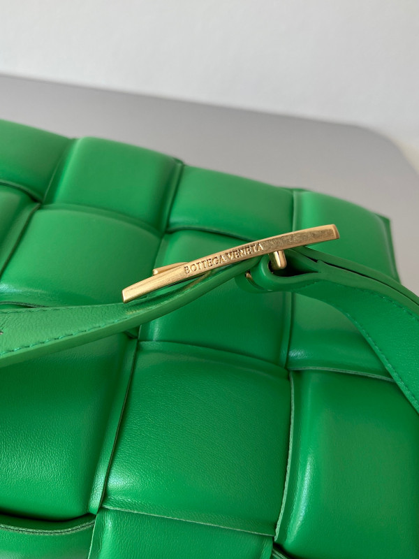 Bo*te*ga ve*ne*ta cassette