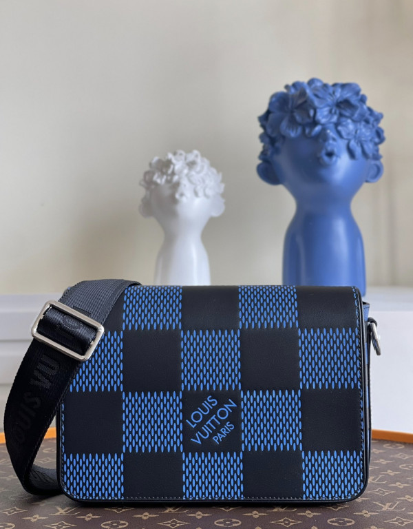 l**is V*t*n studio messenger