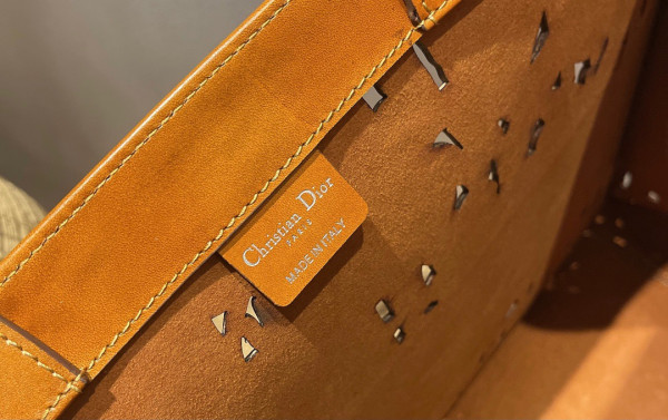 D*or D*oramour D*or book tote