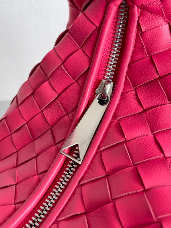 Bo*te*ga ve*ne*ta teen jodie