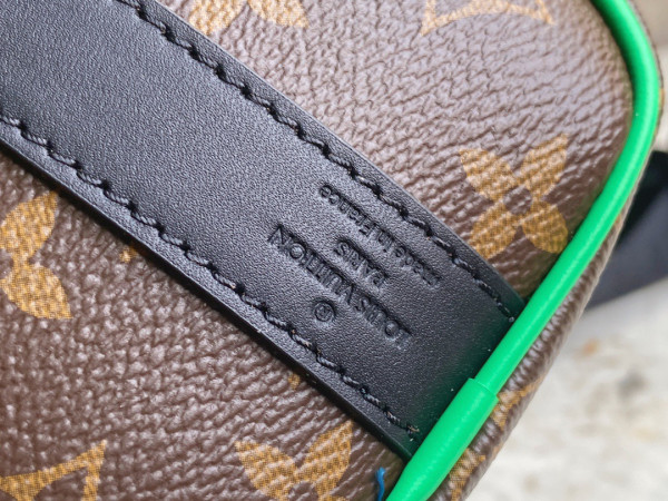 l**is V*t*n keepall bandouliÈre 25