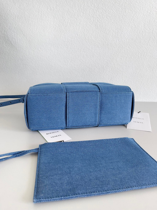 Bo*te*ga ve*ne*ta arco mini tote