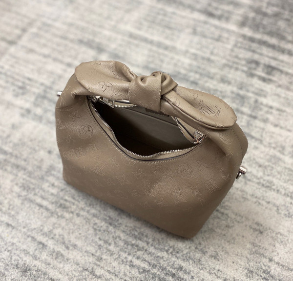 l**is V*t*n why knot pm