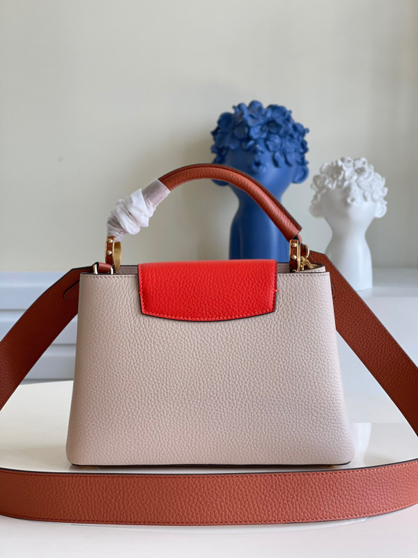 l**is V*t*n capucines bb