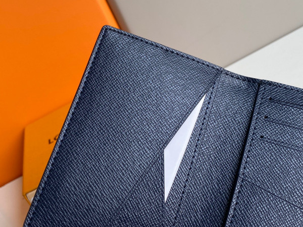 l**is V*t*n pocket organizer