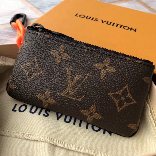 l**is V*t*n key pouch