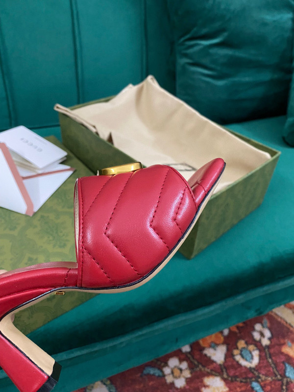 G*u*i double g slide sandal