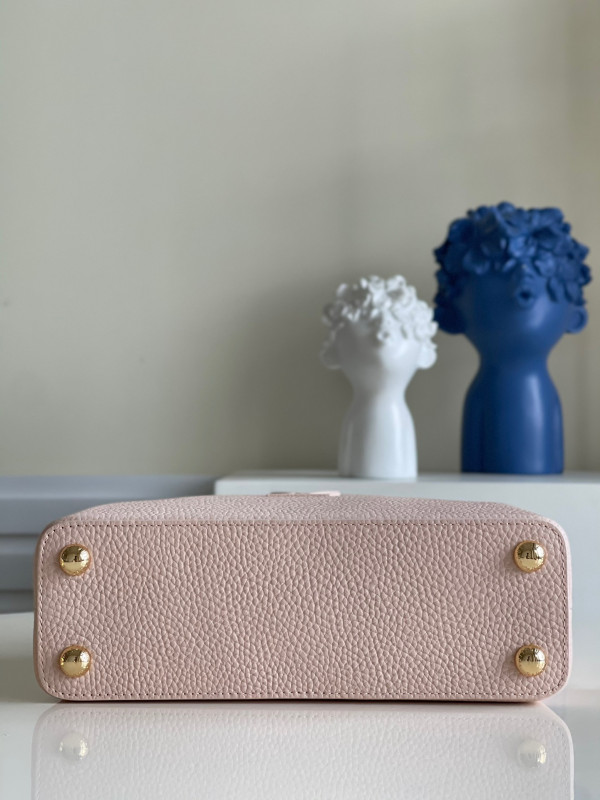 l**is V*t*n capucines bb