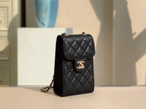 CL PHONE HOLDER WITH CHAIN