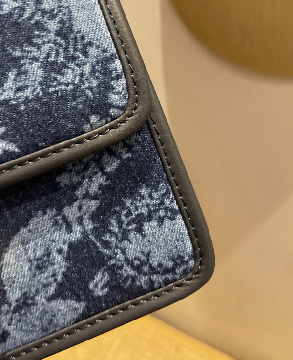 D*or 30 montaigne bag