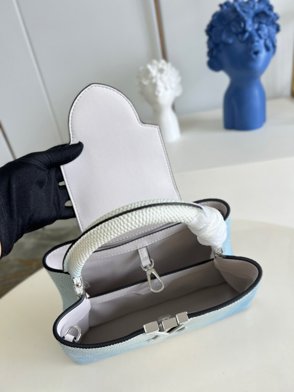 l**is V*t*n capucines bb