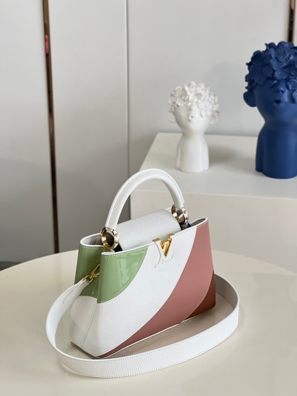 l**is V*t*n capucines bb