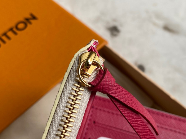 l**is V*t*n victorine wallet