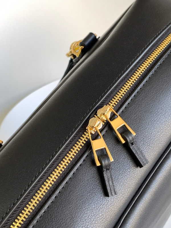 LOEWE Amazona 28 bag