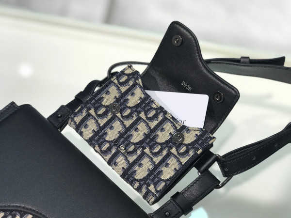 D*or elite shoulder pouch