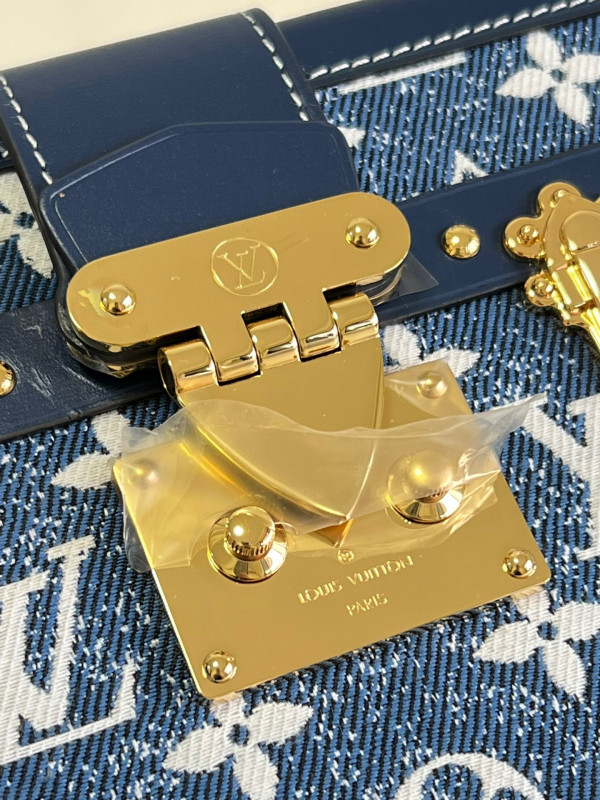 l**is V*t*n petite malle