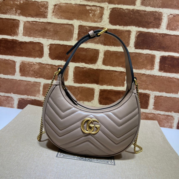 G*u*i gg marmont half-moon-shaped mini bag