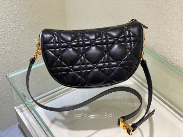 D*or medium vibe hobo bag