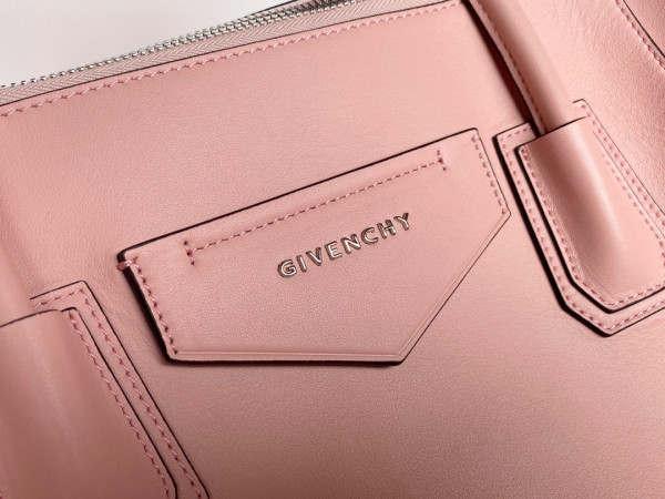 GIVENCHY ANTIGONA SOFT
