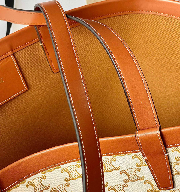 Ce**e medium couffin cuir triomphe