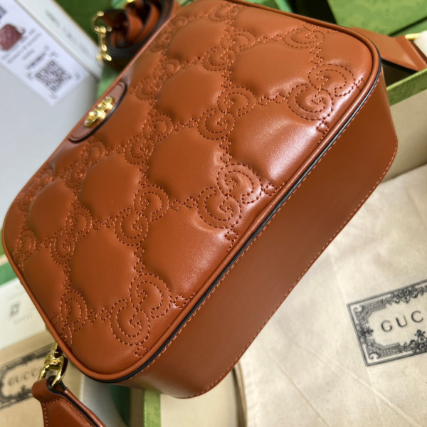 G*u*i gg matelassé leather shoulder bag