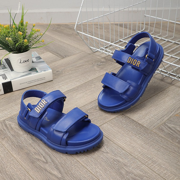 D*oract sandal