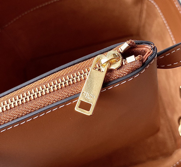 Ce**e cube bag cuir triomphe