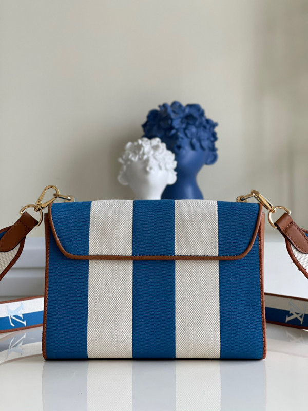 l**is V*t*n twist mm