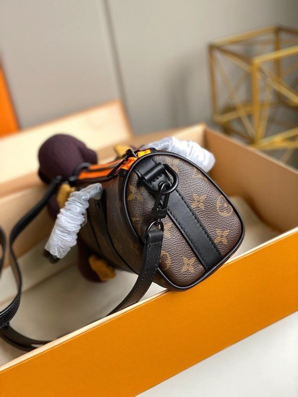 l**is V*t*n keepall xs