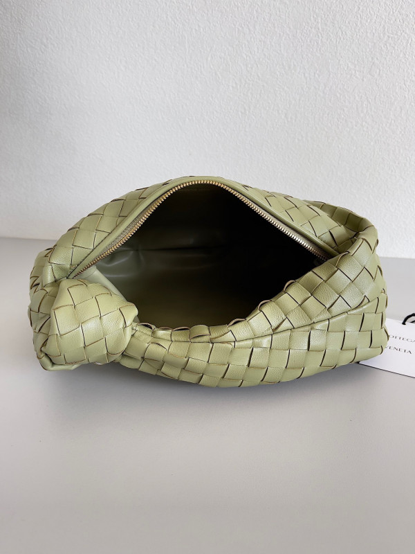 Bo*te*ga ve*ne*ta teen jodie