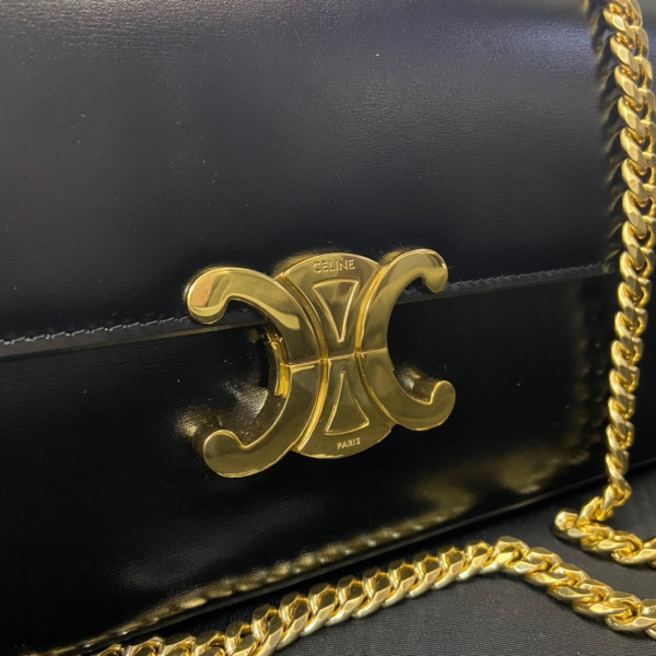 Ce**e chain bag triomphe