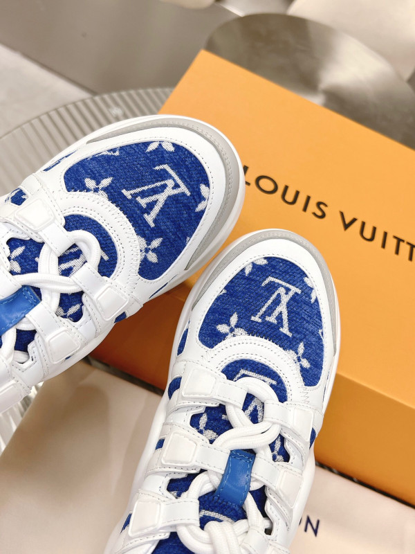 l**is V*t*n archlight sneaker