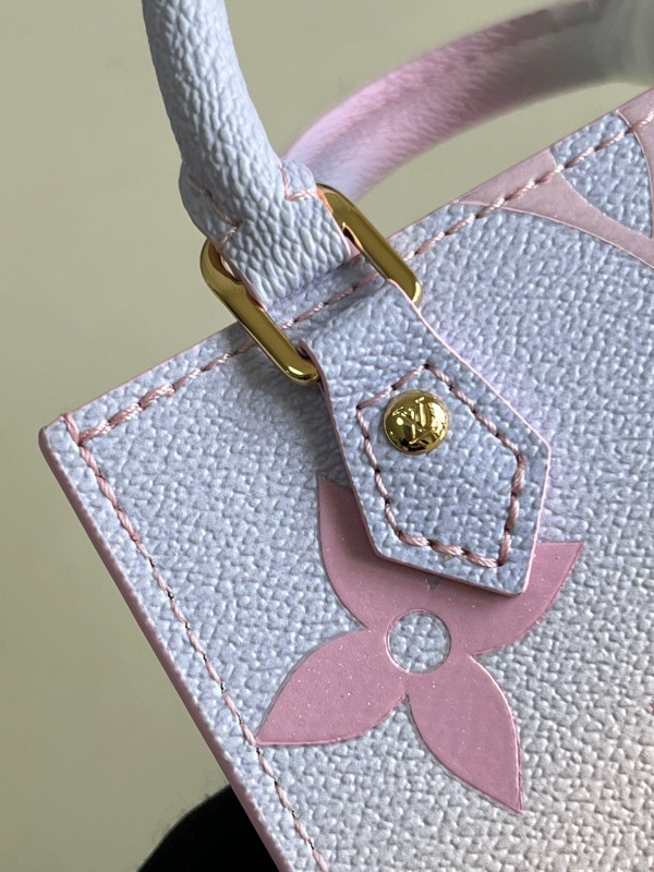 l**is V*t*n petit sac plat