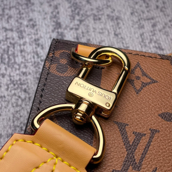 l**is V*t*n sac plat cross