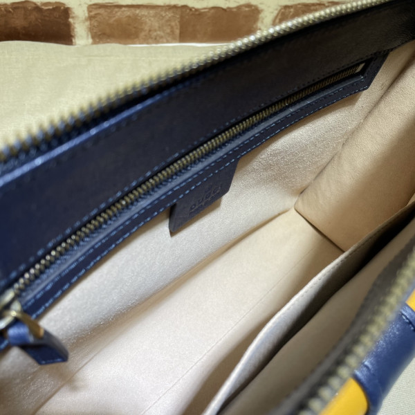 G*u*i small shoulder bag with double g