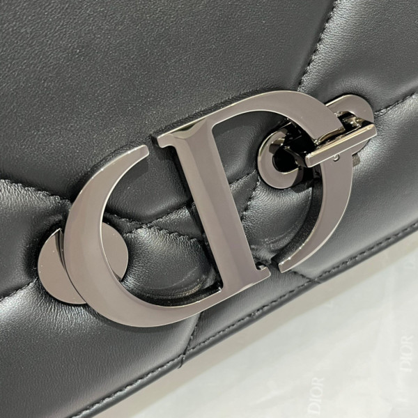 D*or 30 montaigne chain bag with handle