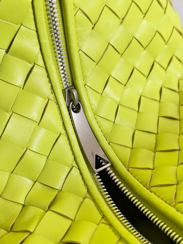 Bo*te*ga ve*ne*ta teen jodie