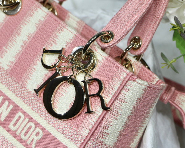 D*or medium lady d-lite bag